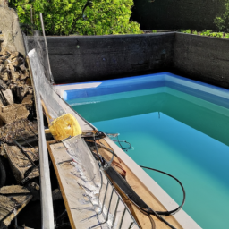 Piscine Extérieure à Coque : Élégance et Facilité d'Entretien Laval